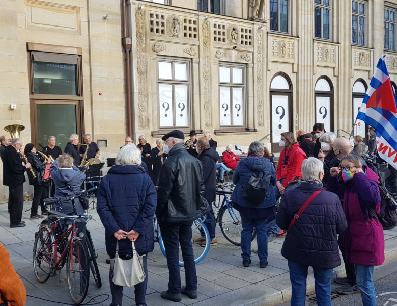 Protest am Stadthaus: Würdigung des Hamburger Widerstands gehört ins Stadtzentrum
